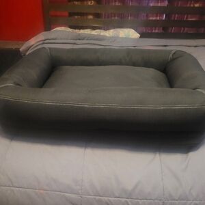 Medium plush dog bed